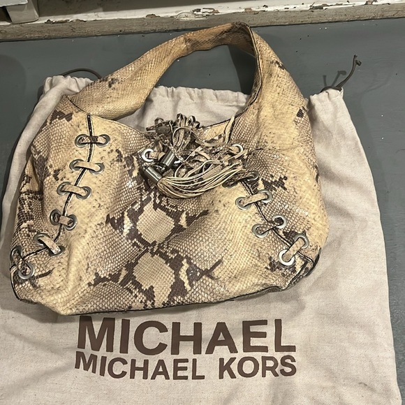 Michael Kors purse and wallet - Picture 7 of 11